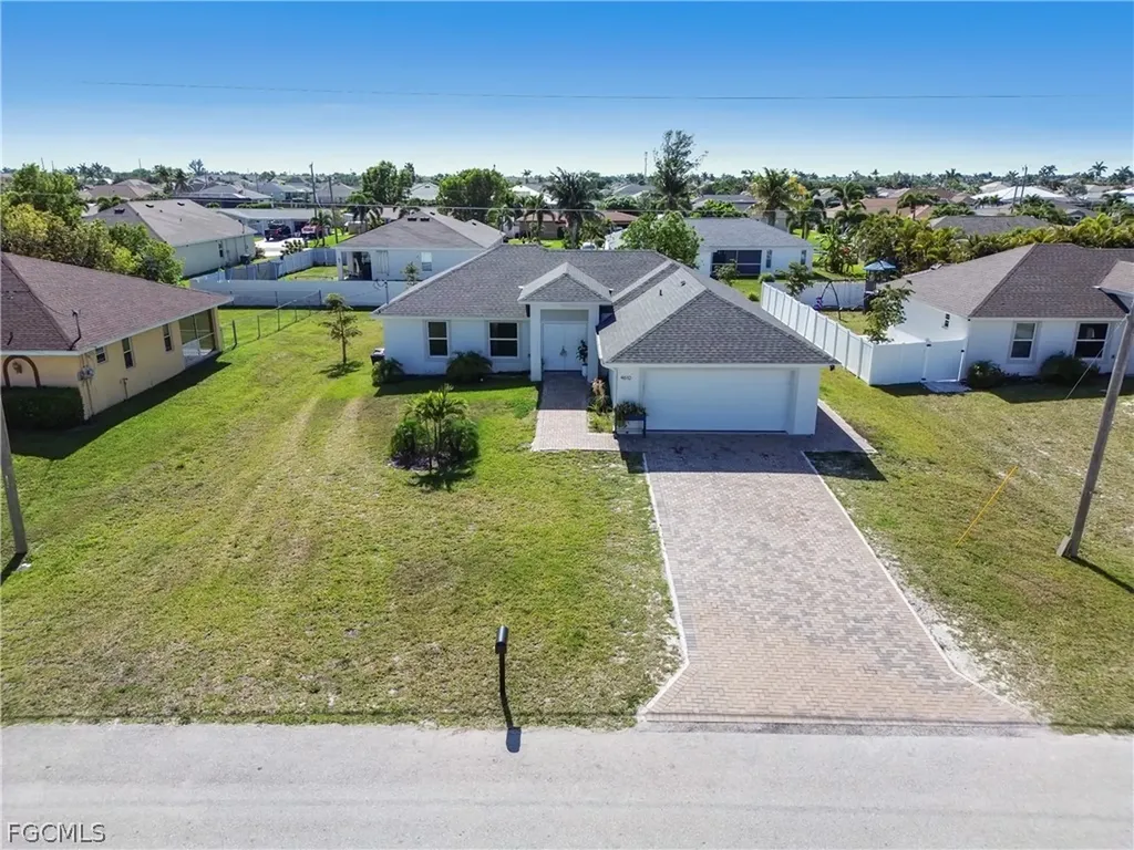 4610 SW 9th Place Cape Coral FL 33914