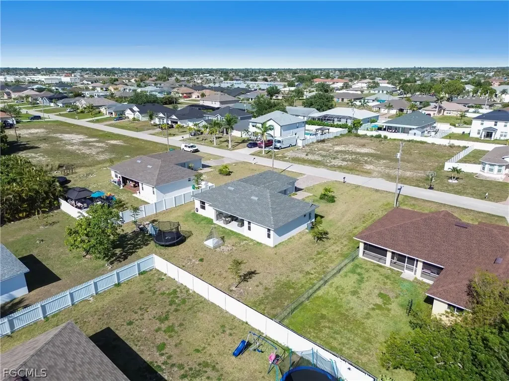 4610 SW 9th Place Cape Coral FL 33914