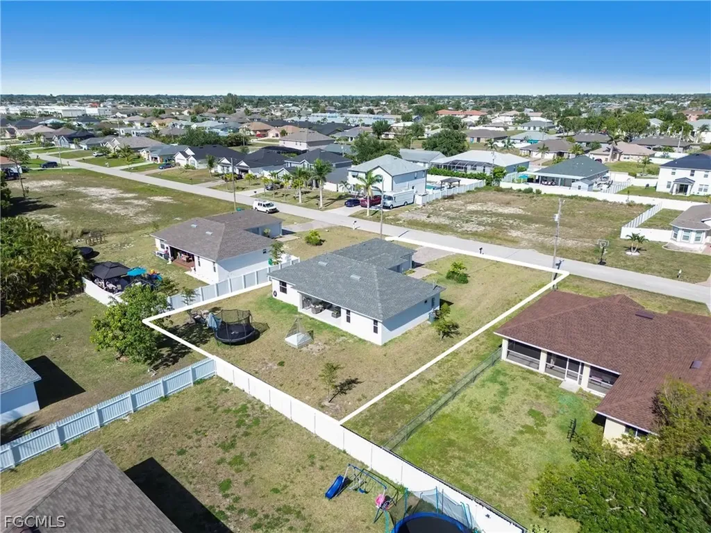 4610 SW 9th Place Cape Coral FL 33914