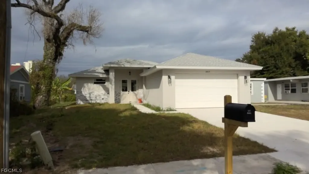 3027 2nd Street Fort Myers FL 33916