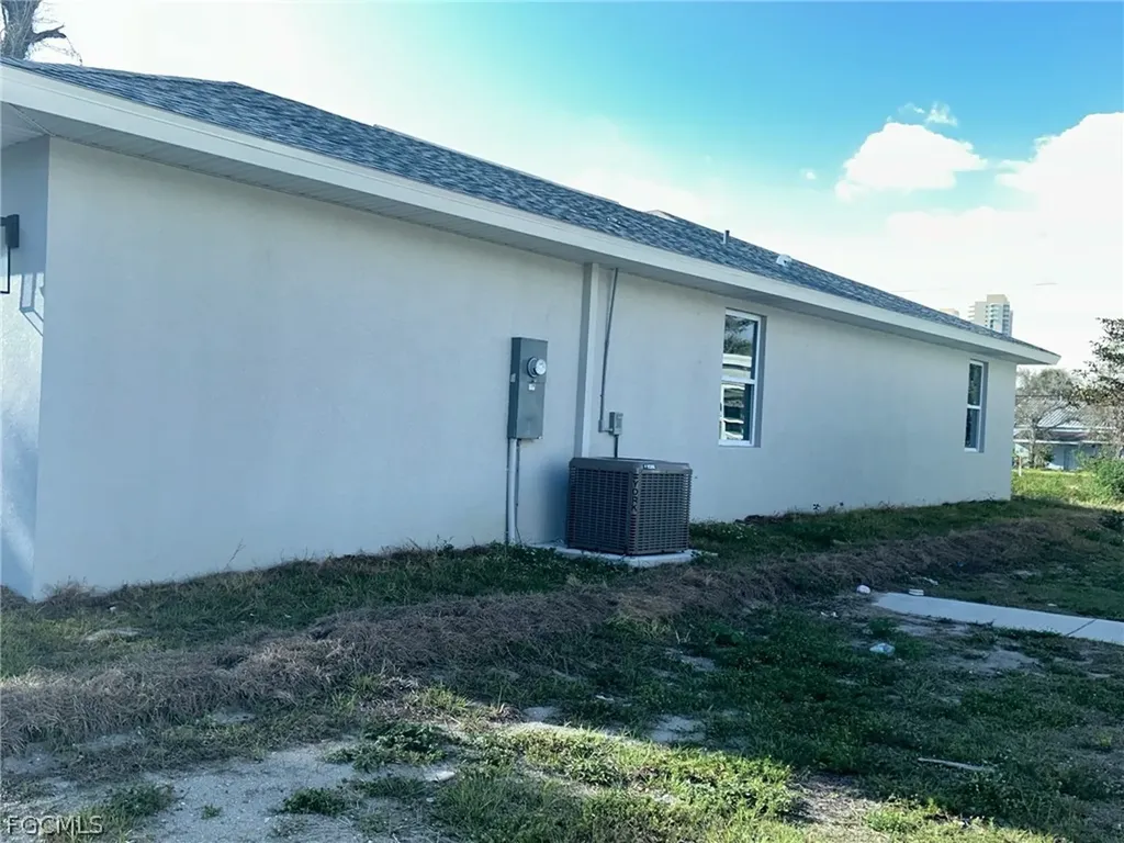 3027 2nd Street Fort Myers FL 33916