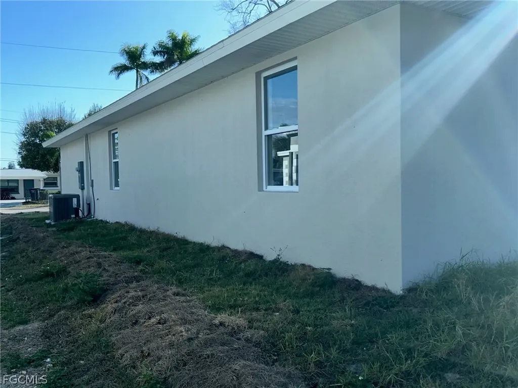 3027 2nd Street Fort Myers FL 33916