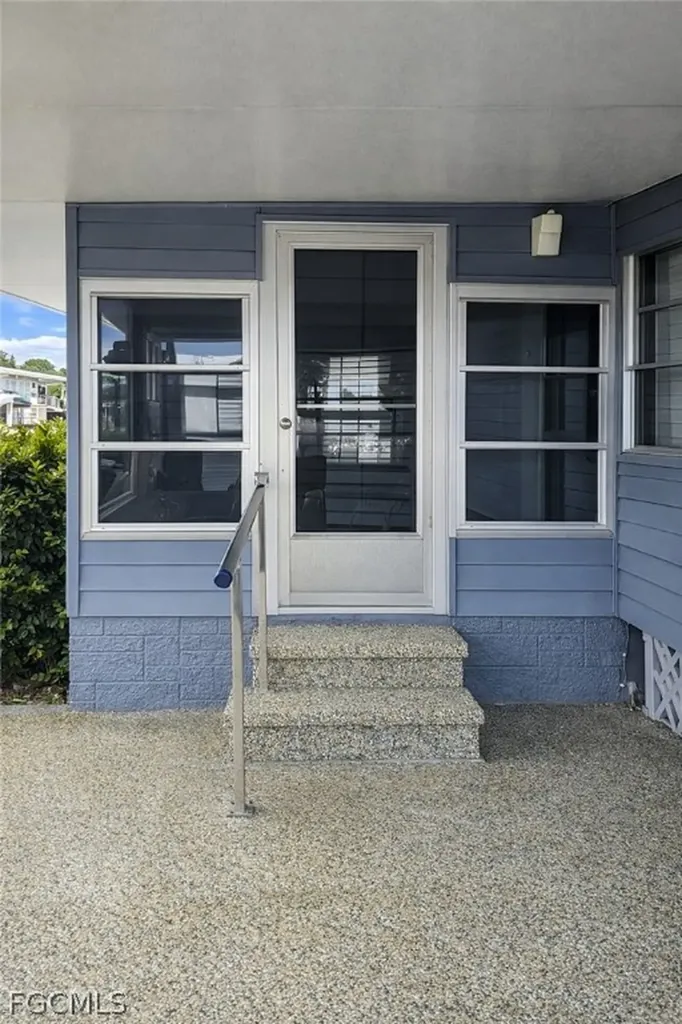 806 Homefolks Street North Fort Myers FL 33917