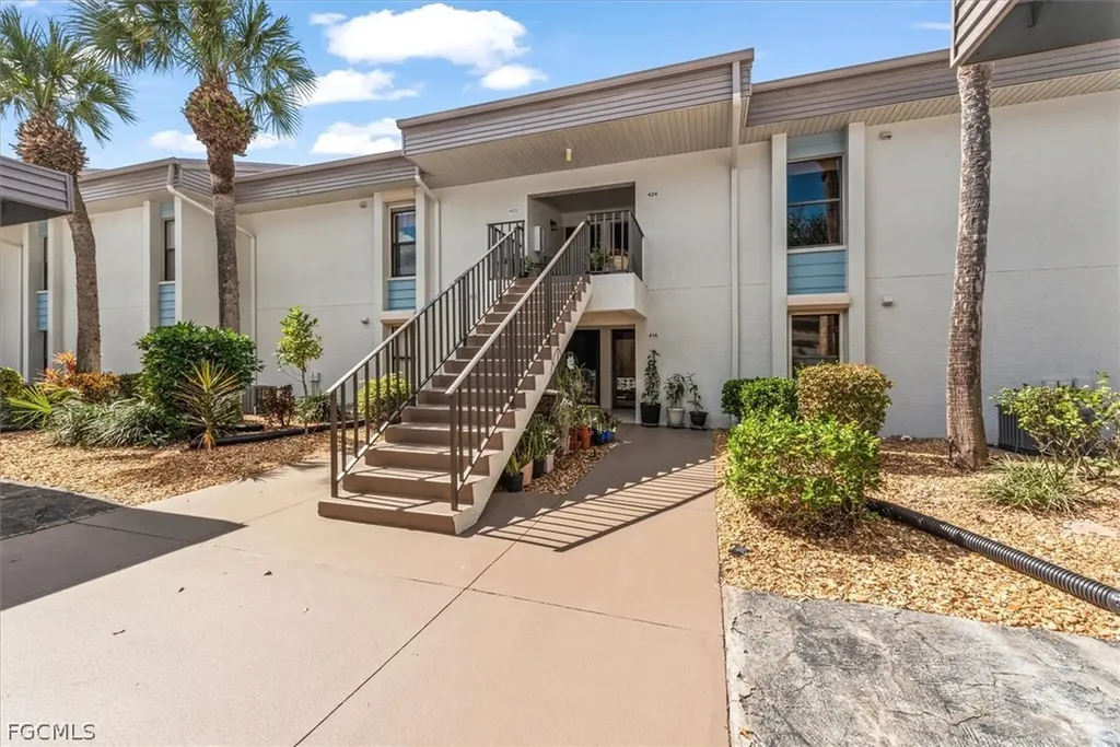 5825 Trailwinds Drive Fort Myers FL 33907