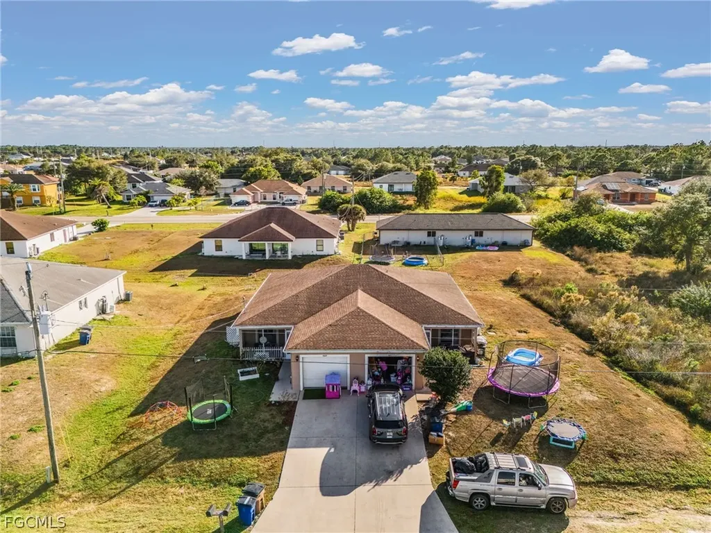 4409 & 4411 22nd Street SW Lehigh Acres FL 33973