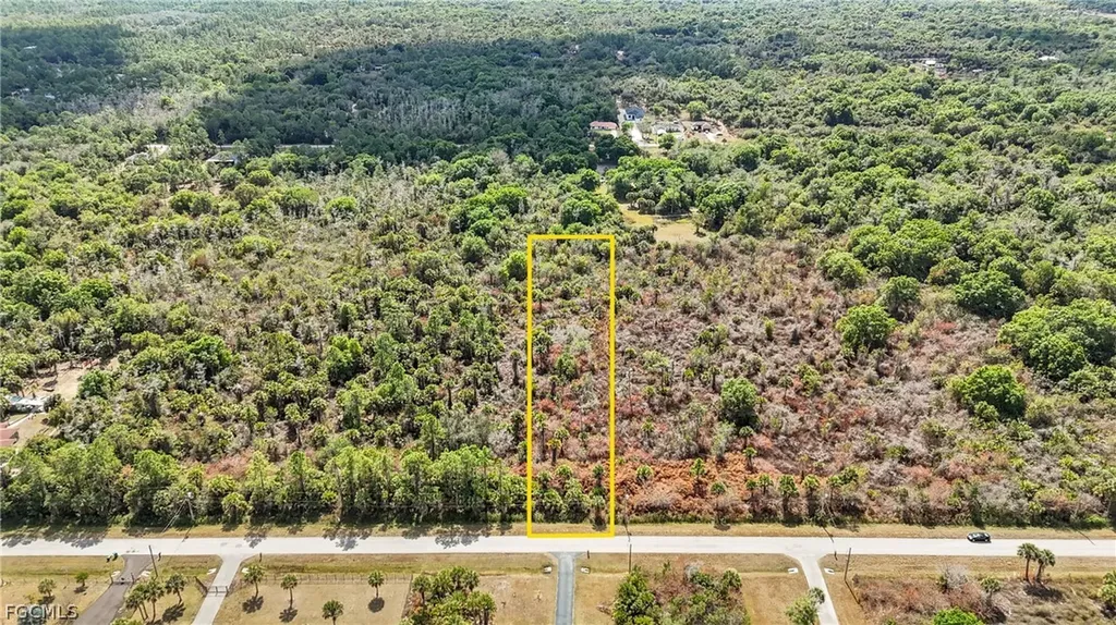 24TH Ave SE Naples FL 34117