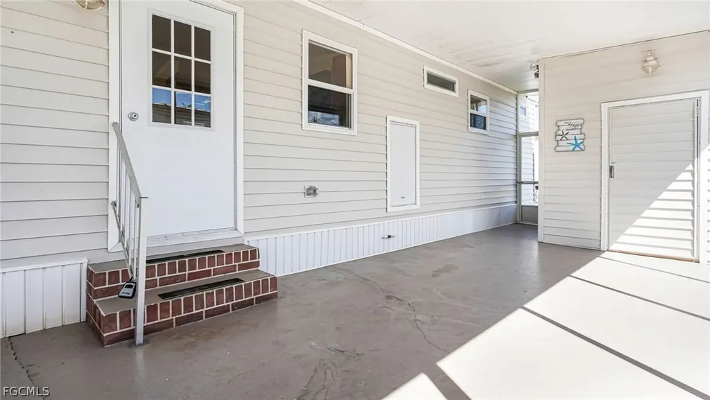 5634 Captain John Smith Loop North Fort Myers FL 33917