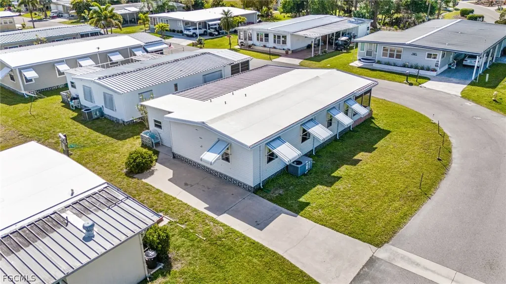 5634 Captain John Smith Loop North Fort Myers FL 33917