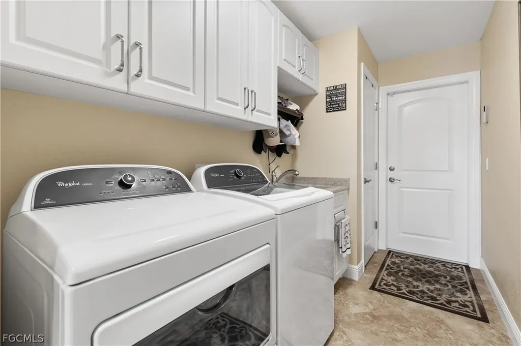 2818 SW 39th Street Cape Coral FL 33914