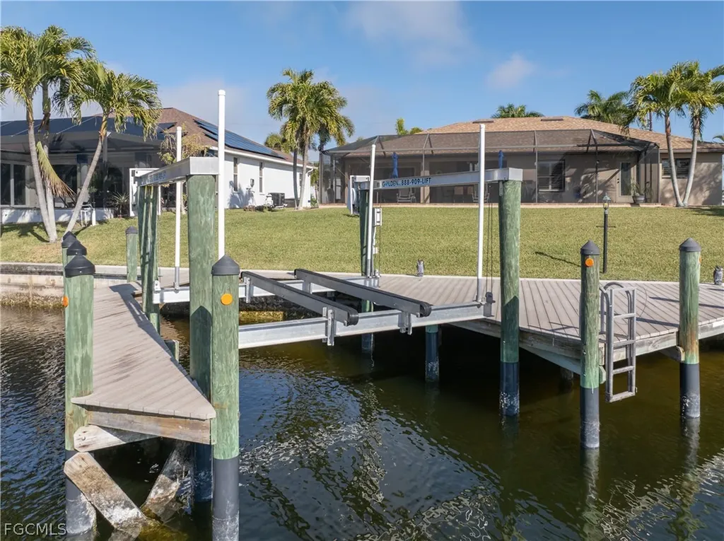 2818 SW 39th Street Cape Coral FL 33914