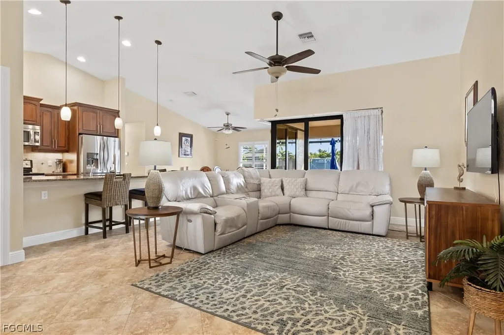 2818 SW 39th Street Cape Coral FL 33914