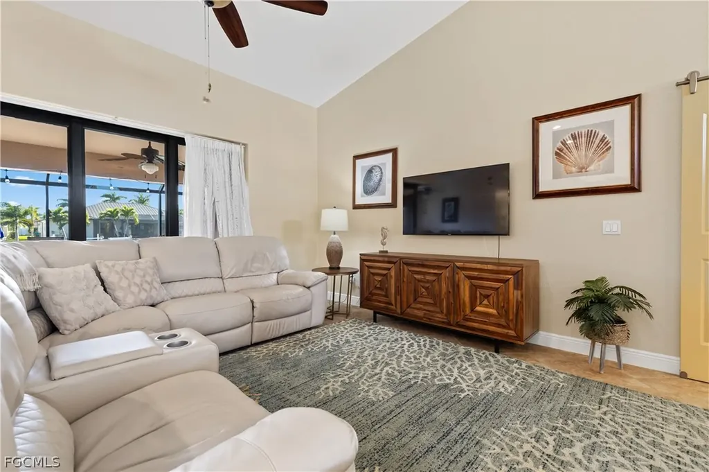 2818 SW 39th Street Cape Coral FL 33914