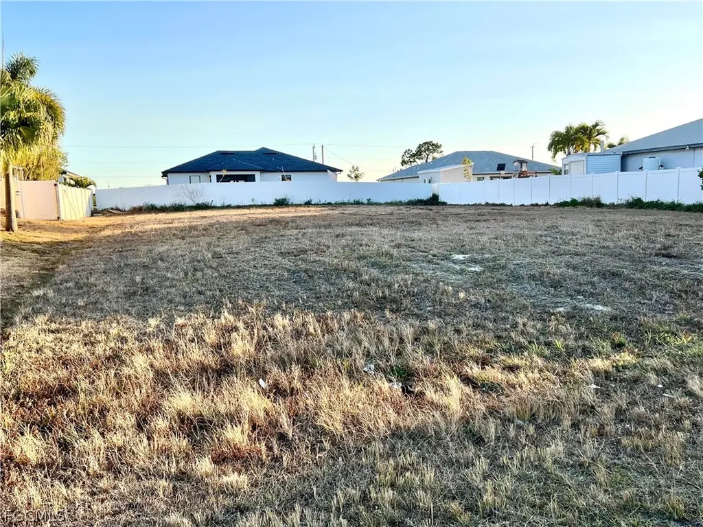 3922 NW 41st Street Cape Coral FL 33993