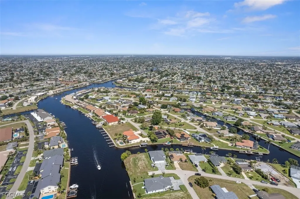 1107 SE 38th Street Cape Coral FL 33904