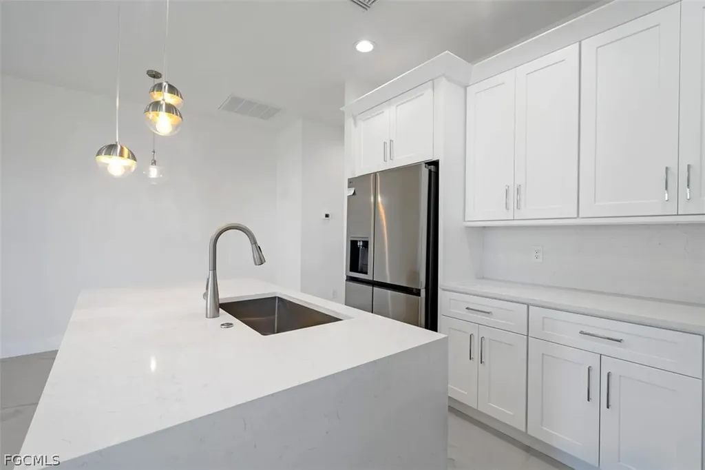 1107 SE 38th Street Cape Coral FL 33904