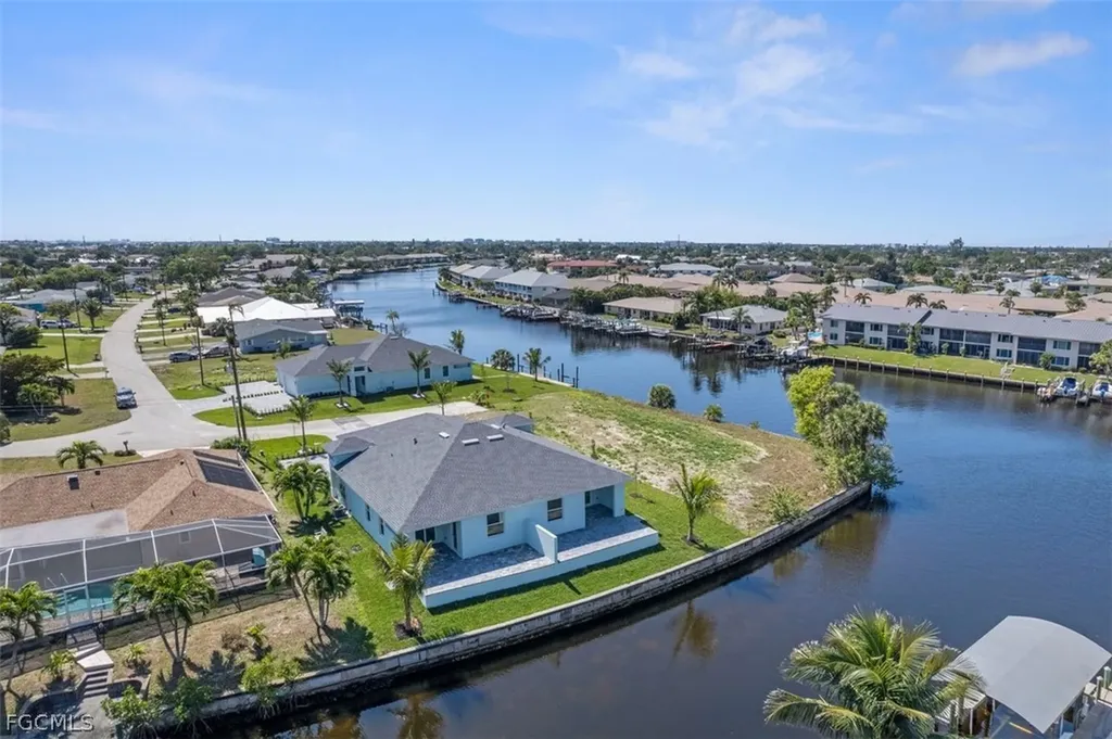 1107 SE 38th Street Cape Coral FL 33904
