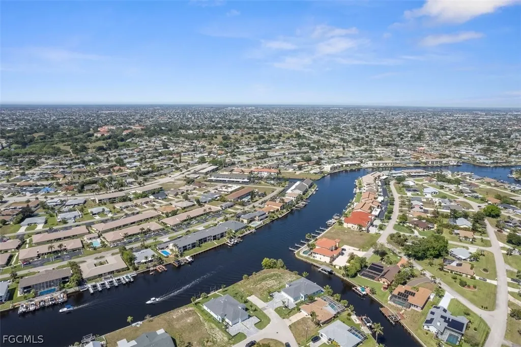 1105 SE 38th Street Cape Coral FL 33904