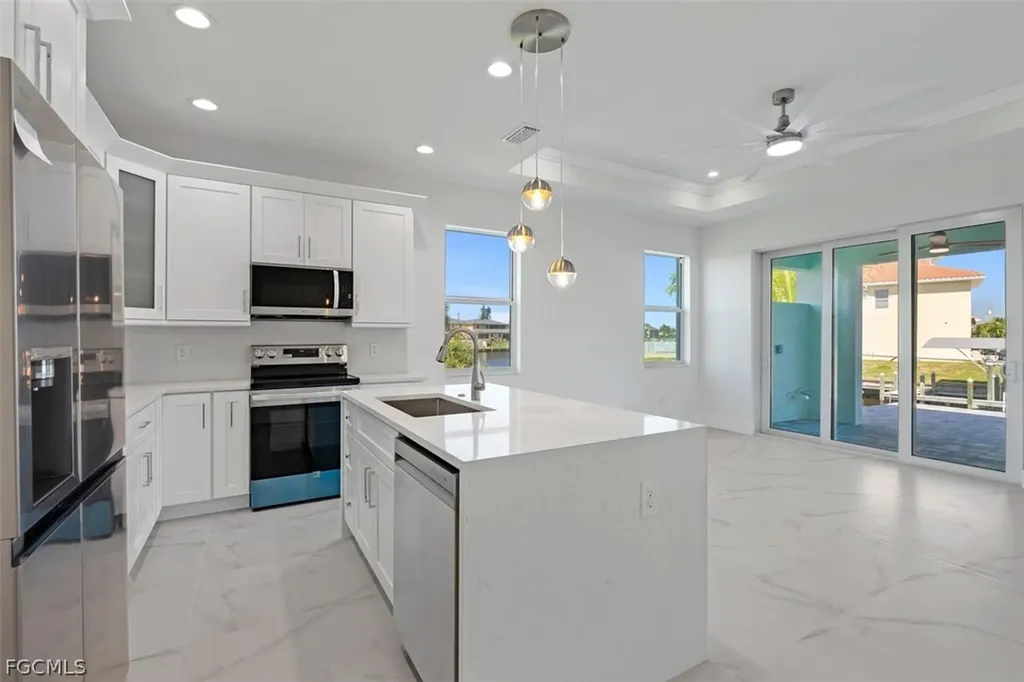1105 SE 38th Street Cape Coral FL 33904