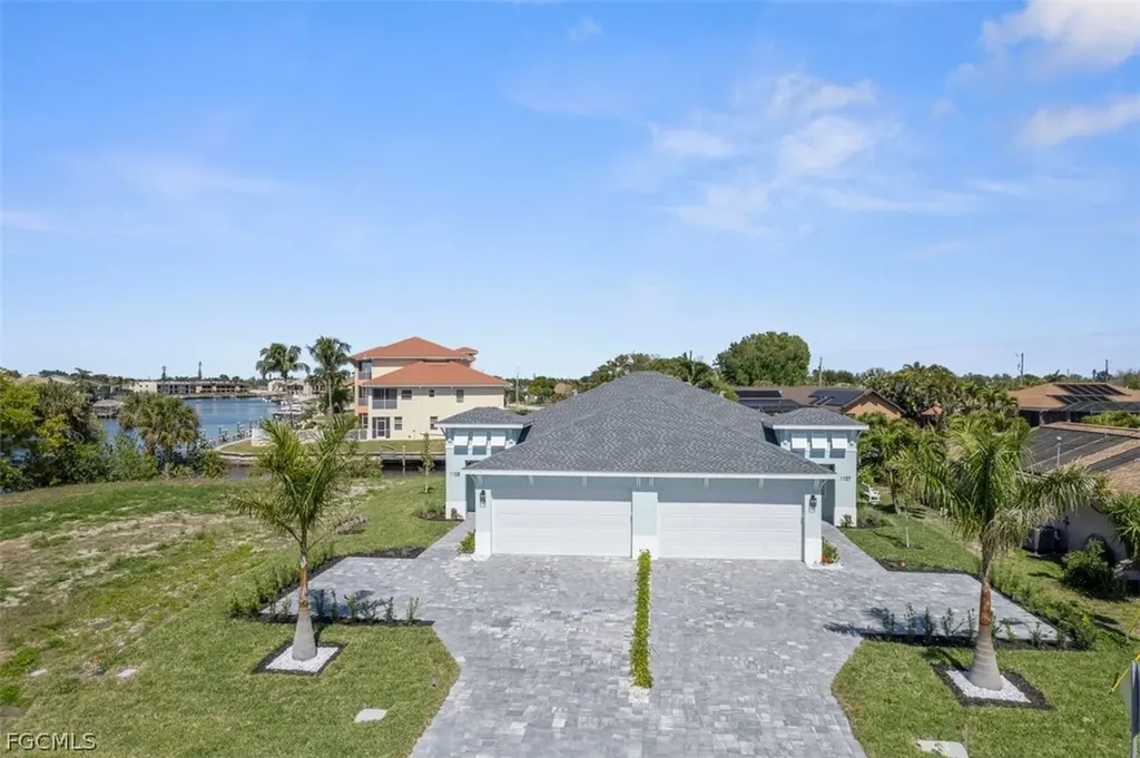 1105 SE 38th Street Cape Coral FL 33904