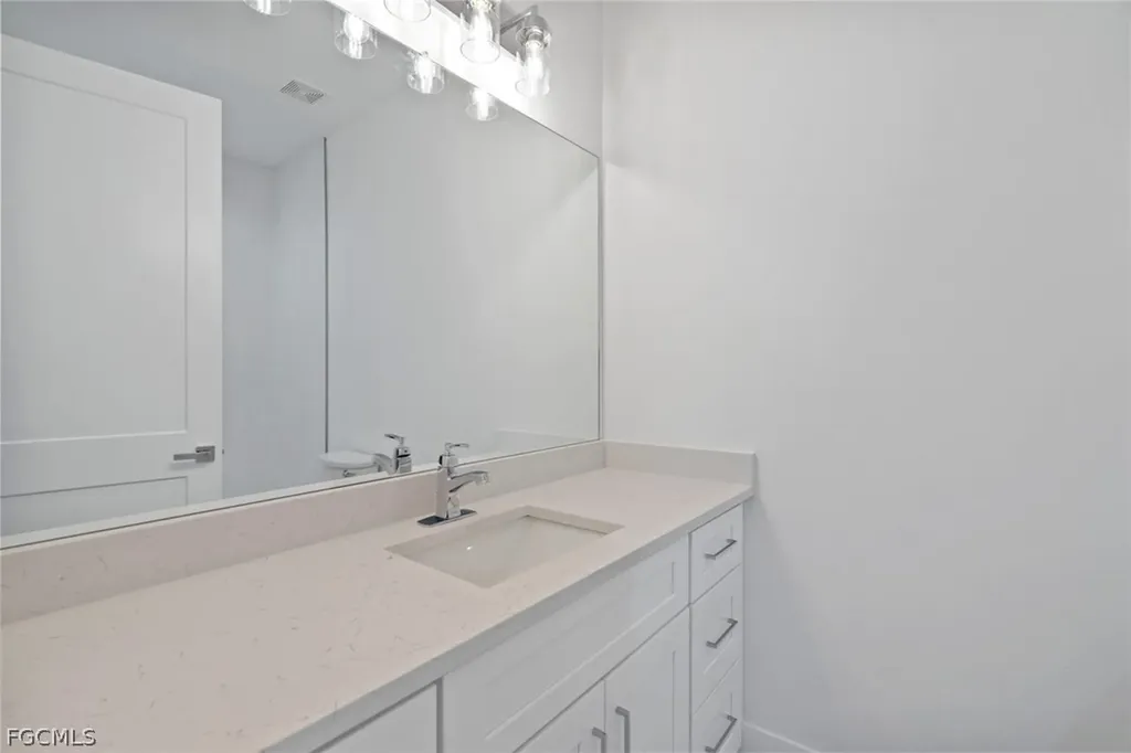 1105 SE 38th Street Cape Coral FL 33904