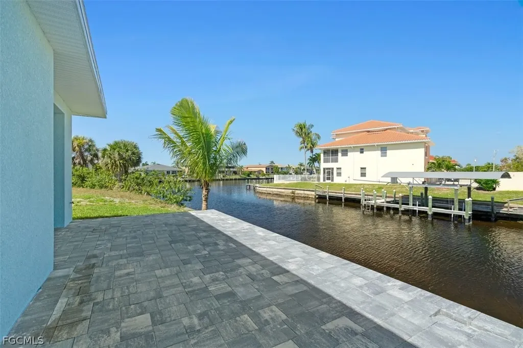 1105 SE 38th Street Cape Coral FL 33904