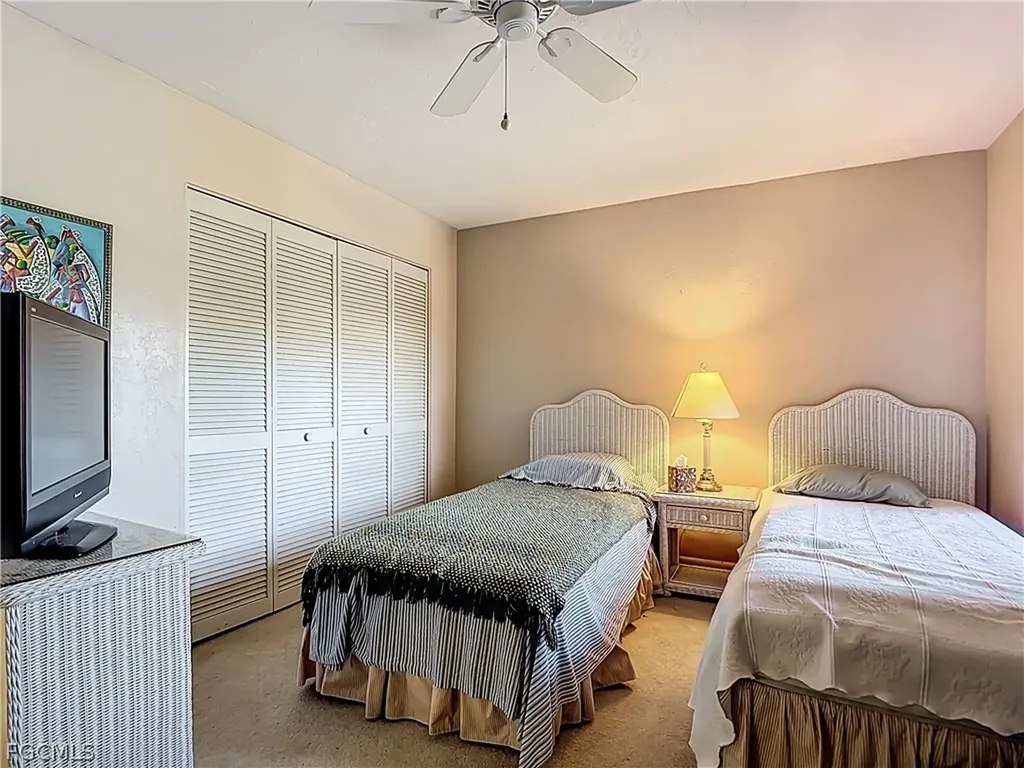 2067 W Lakeview Boulevard North Fort Myers FL 33903