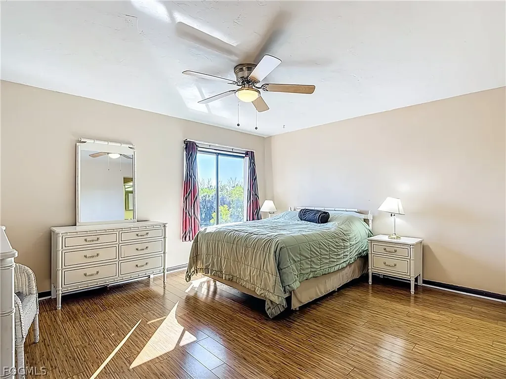 2067 W Lakeview Boulevard North Fort Myers FL 33903