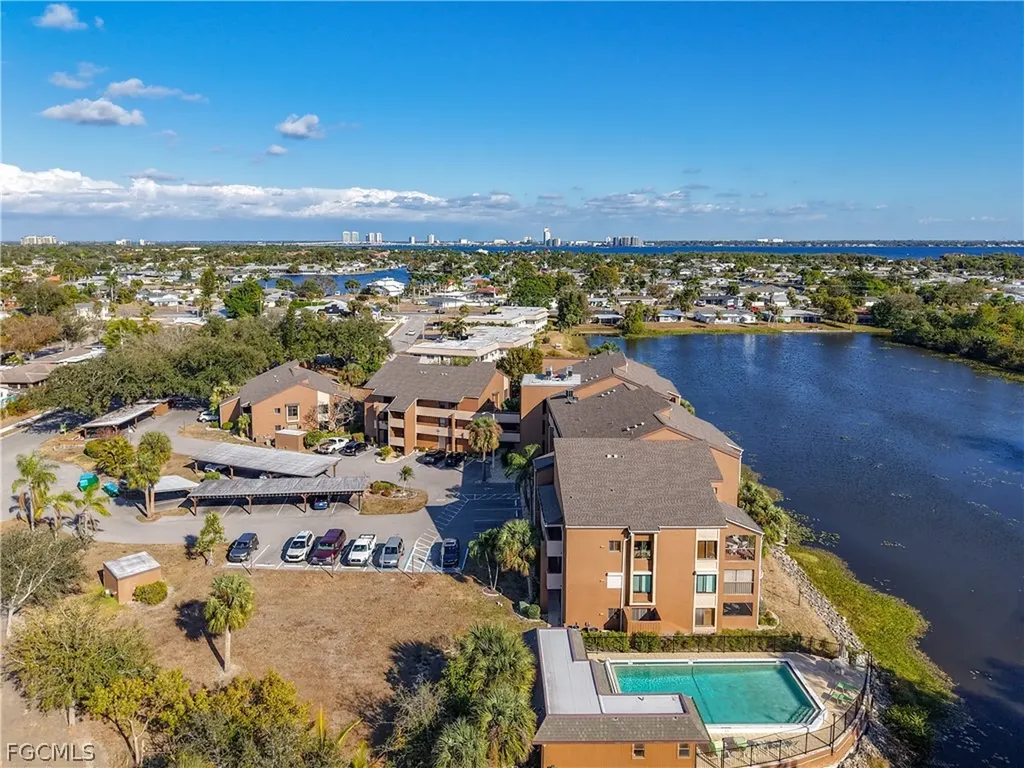 2067 W Lakeview Boulevard North Fort Myers FL 33903