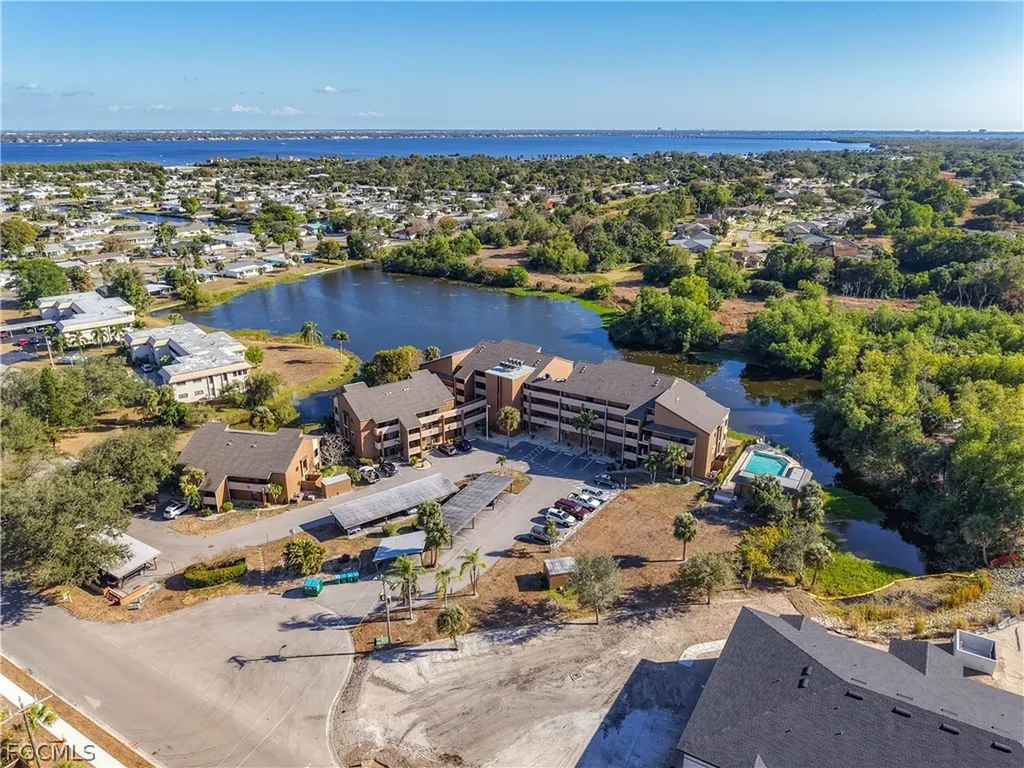 2067 W Lakeview Boulevard North Fort Myers FL 33903