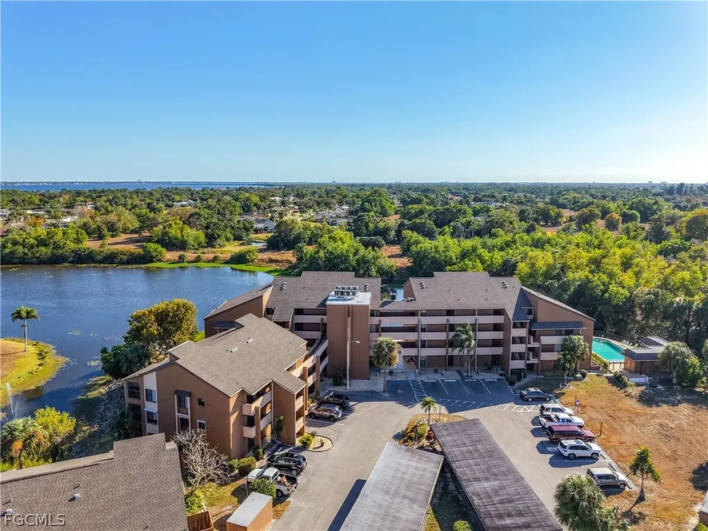 2067 W Lakeview Boulevard North Fort Myers FL 33903