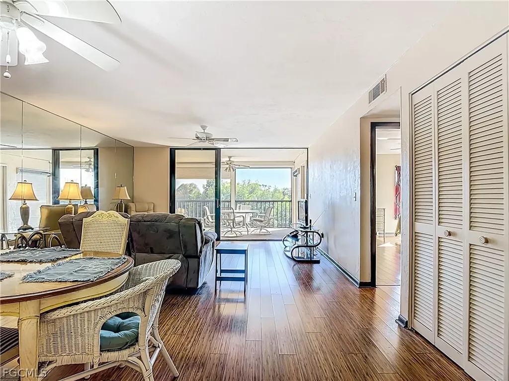 2067 W Lakeview Boulevard North Fort Myers FL 33903