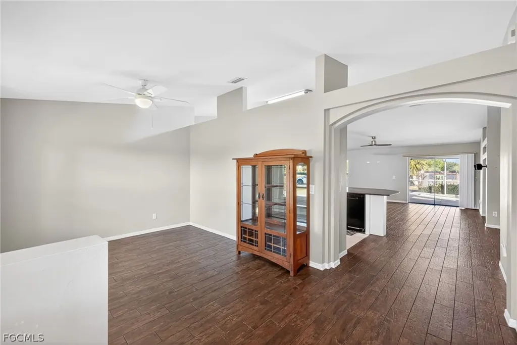 921 47th Avenue NE Naples FL 34120