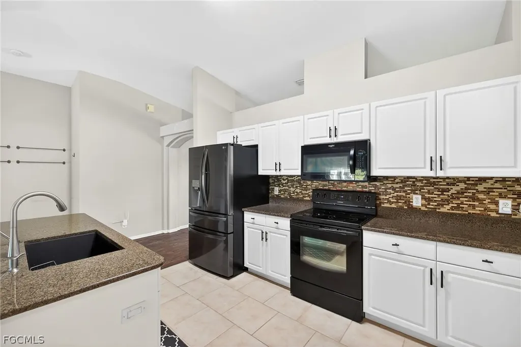 921 47th Avenue NE Naples FL 34120