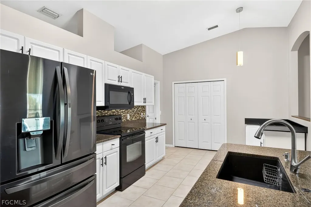 921 47th Avenue NE Naples FL 34120
