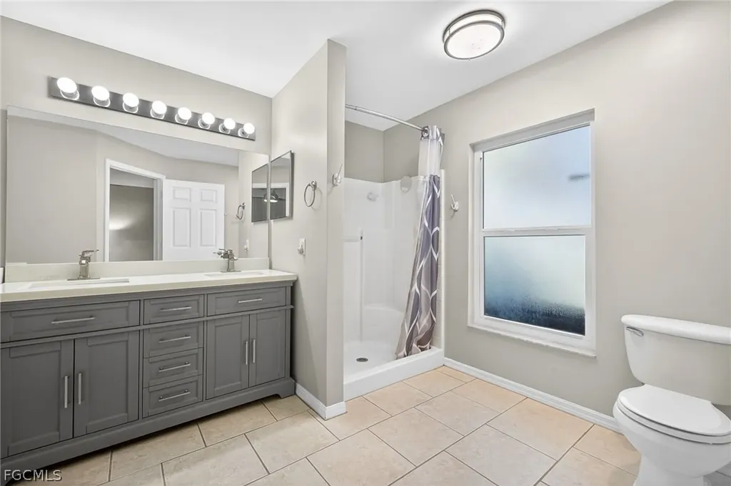 921 47th Avenue NE Naples FL 34120