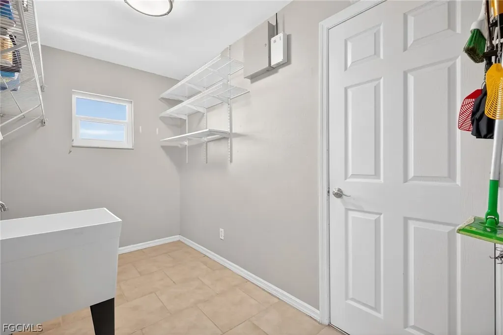 921 47th Avenue NE Naples FL 34120