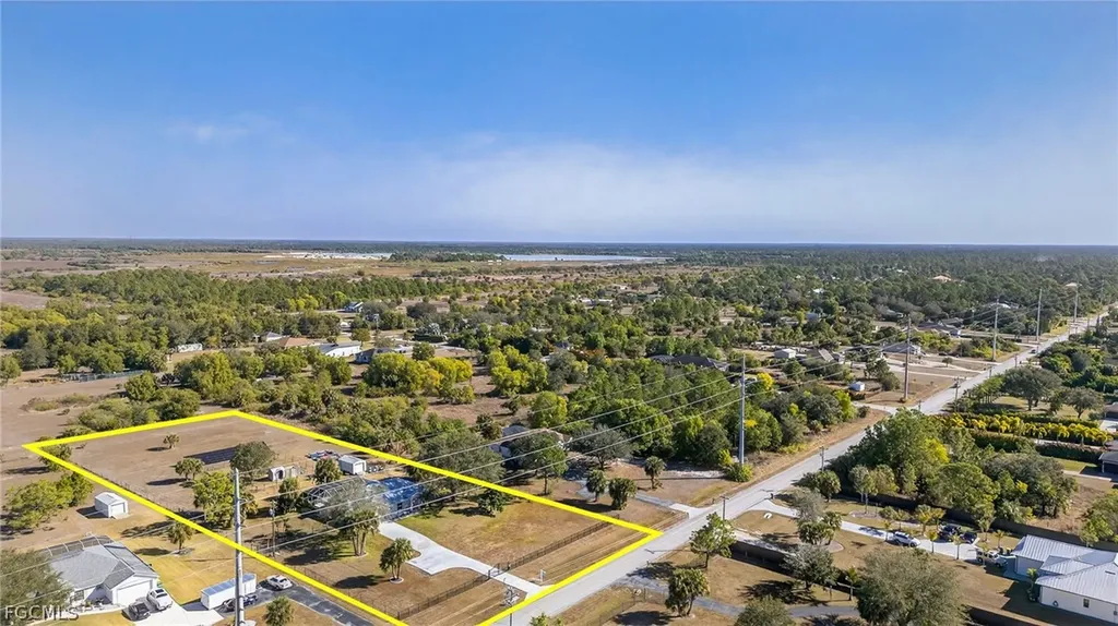921 47th Avenue NE Naples FL 34120