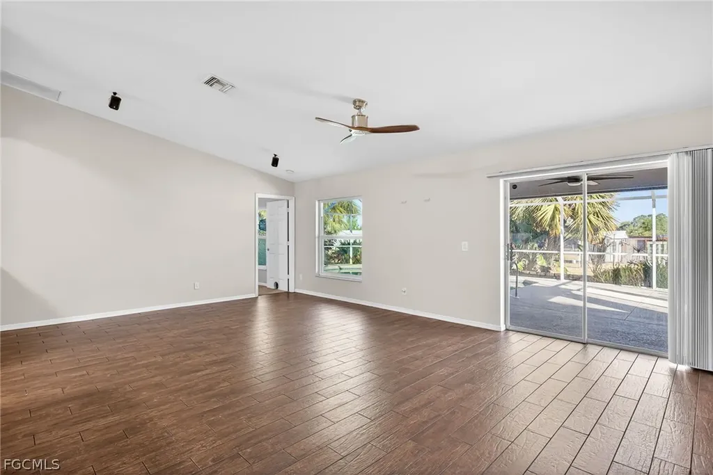 921 47th Avenue NE Naples FL 34120