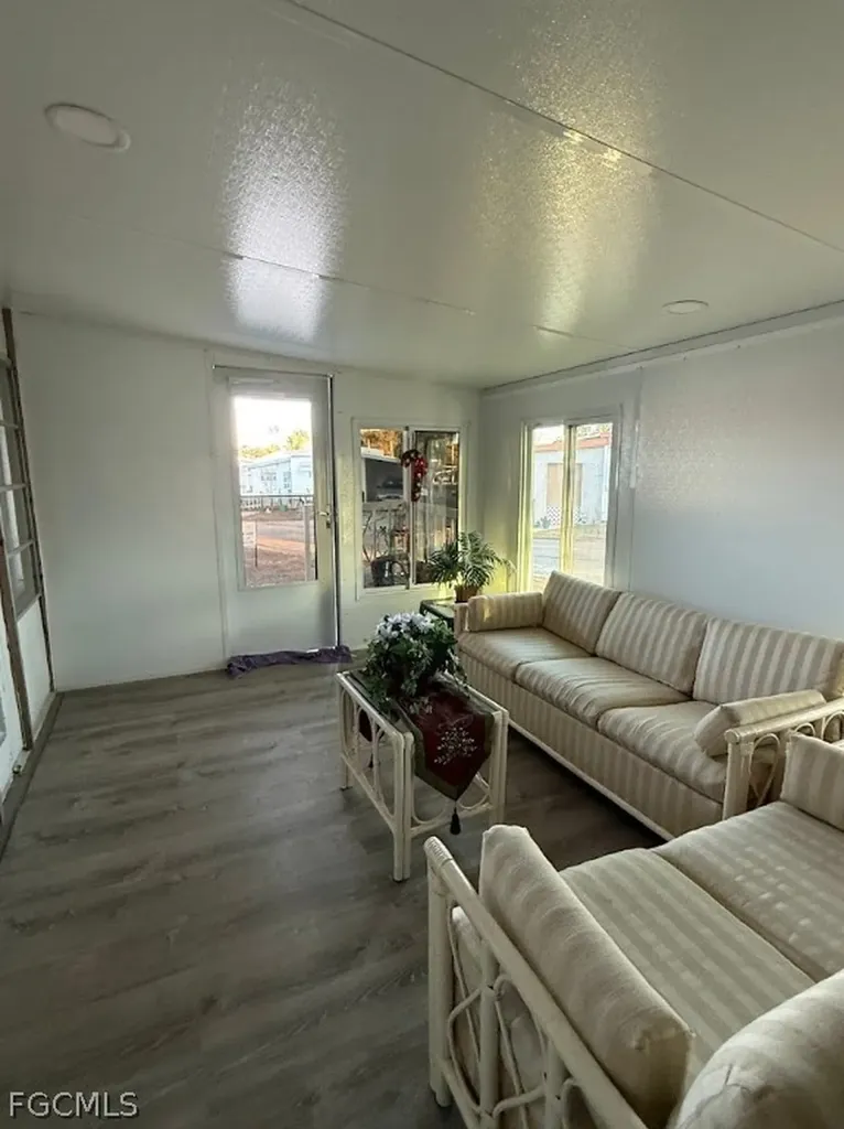 123 Flame Lane North Fort Myers FL 33917