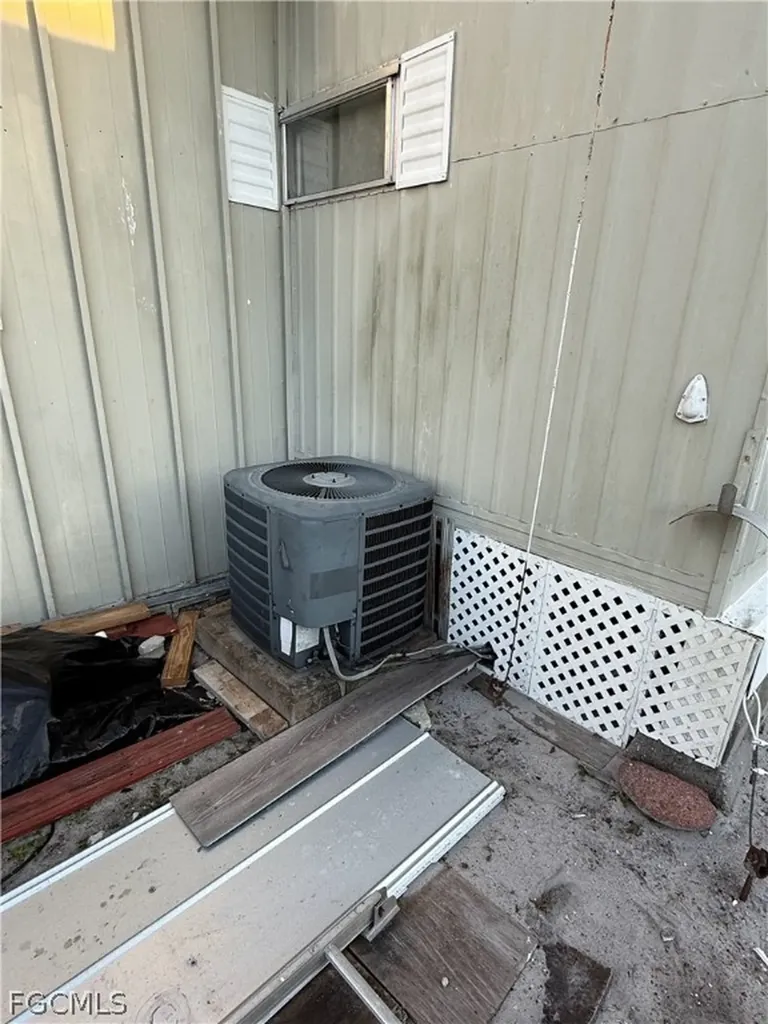 123 Flame Lane North Fort Myers FL 33917