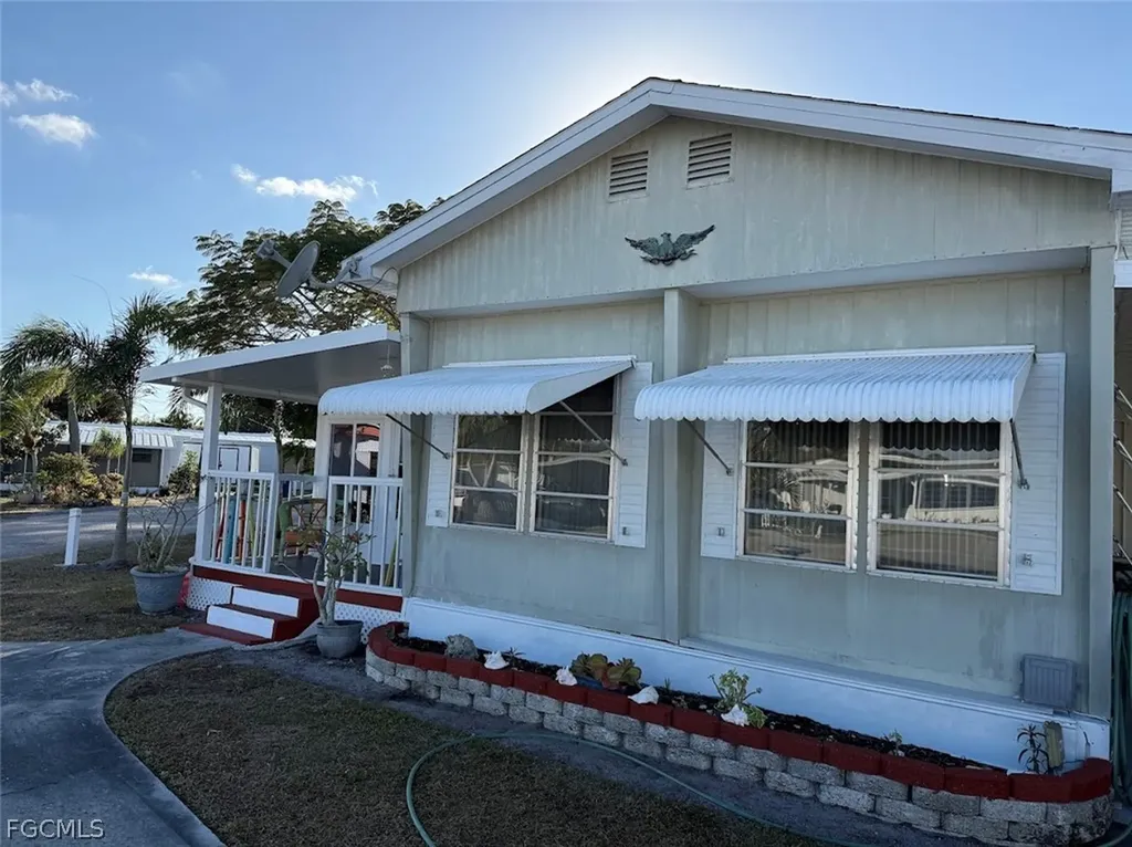 123 Flame Lane North Fort Myers FL 33917