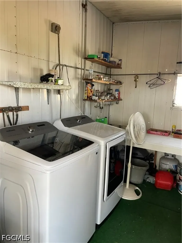 123 Flame Lane North Fort Myers FL 33917