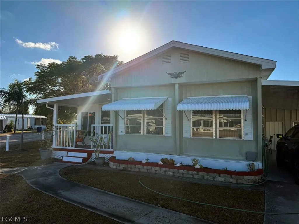 123 Flame Lane North Fort Myers FL 33917