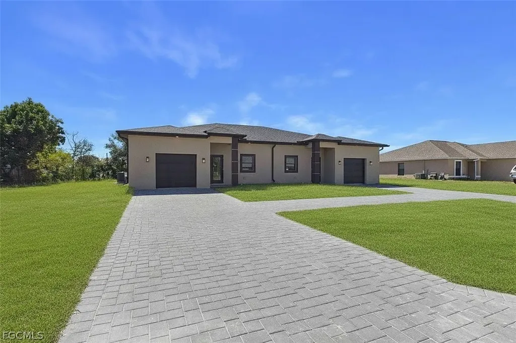 542/544 SE 6th Terrace Cape Coral FL 33990