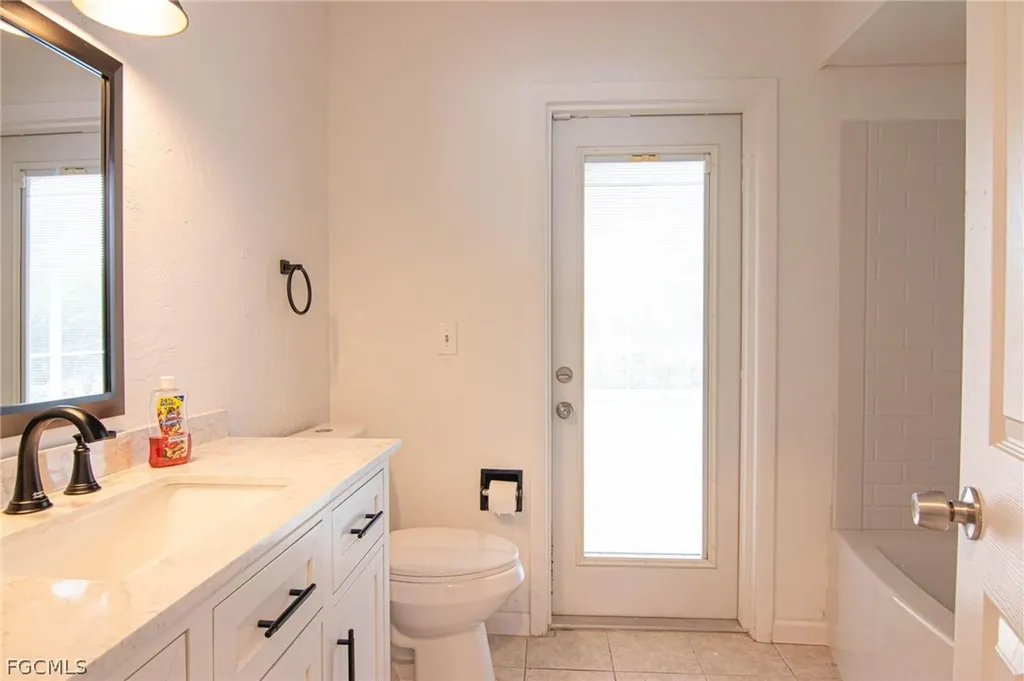 604 SW 20th Terrace Cape Coral FL 33991