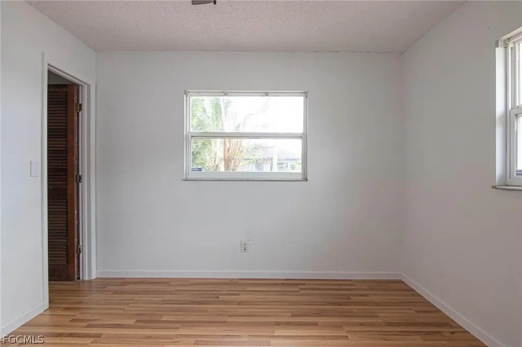 604 SW 20th Terrace Cape Coral FL 33991