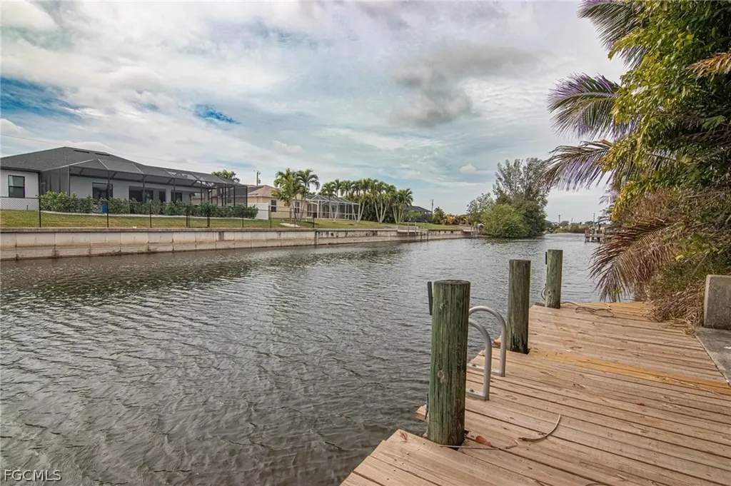 604 SW 20th Terrace Cape Coral FL 33991