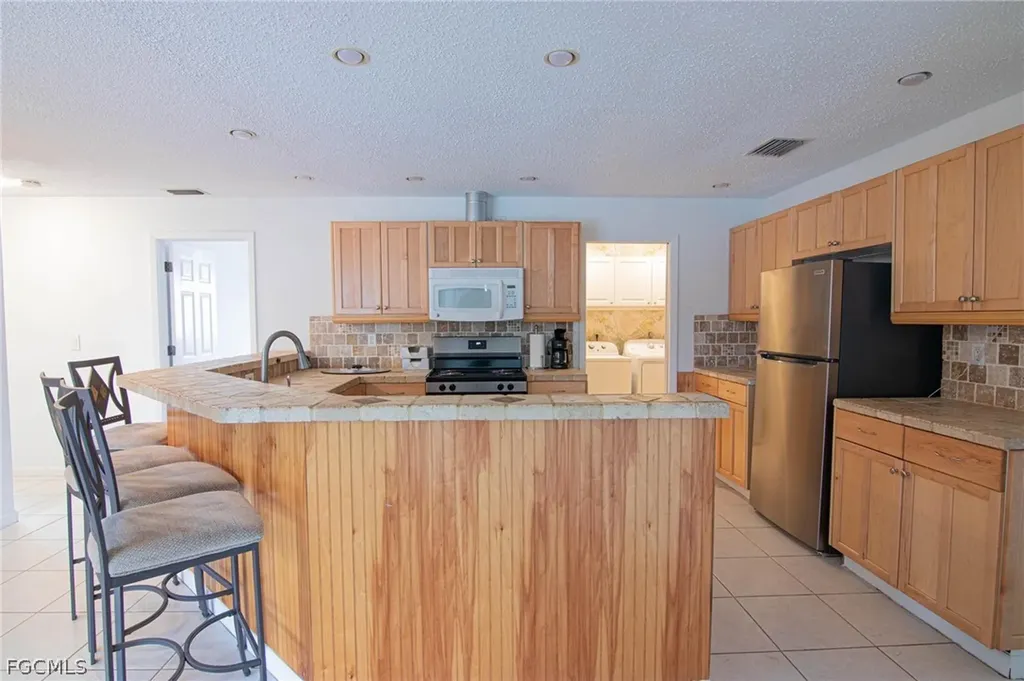 604 SW 20th Terrace Cape Coral FL 33991