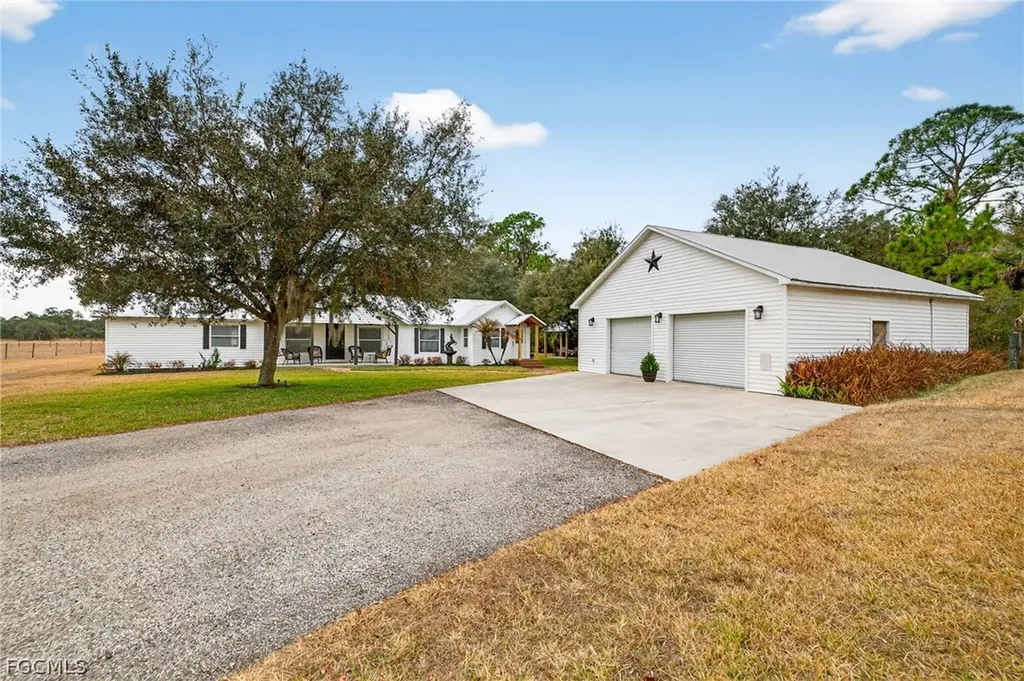 3790 Goggin Road Alva FL 33920