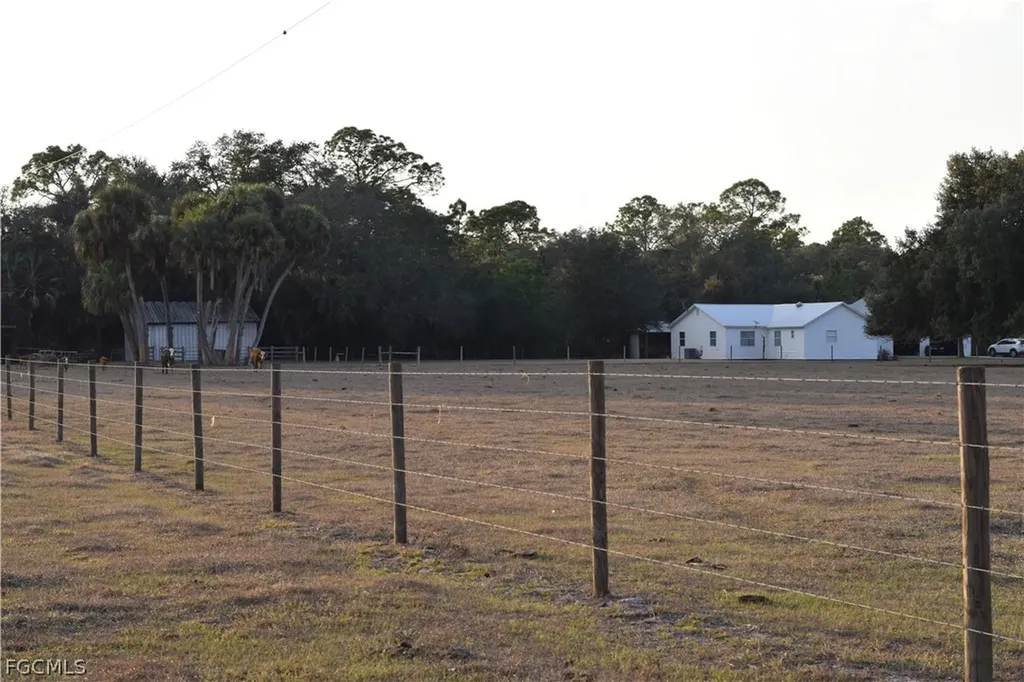 3790 Goggin Road Alva FL 33920